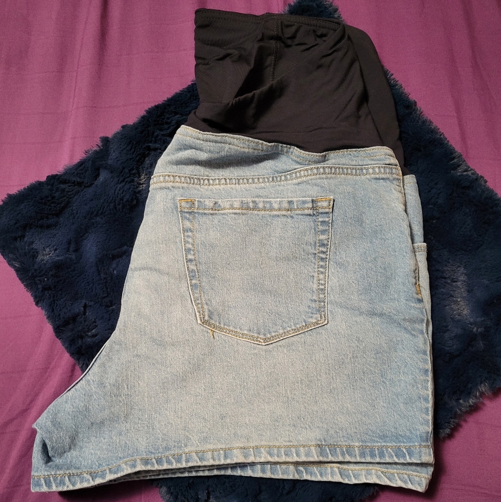 Isabel Maternity Jean Shorts